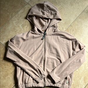 Vuori size Medium Women's Hooded Jacket in blush Pink